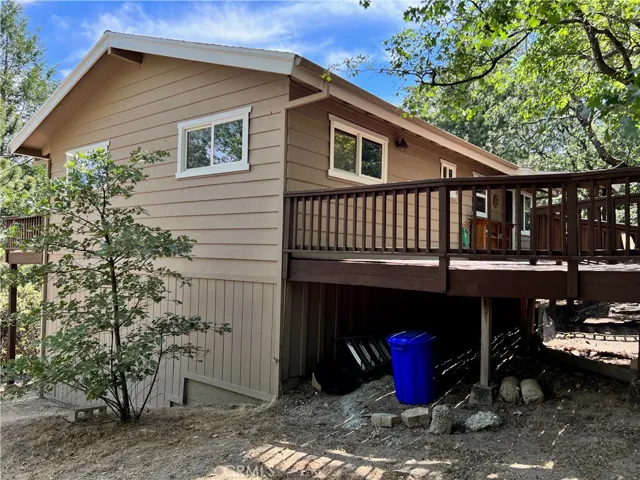 276 Chipmunk Drive, Twin Peaks, California 92391