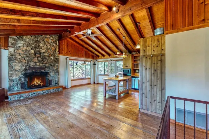 276 Chipmunk Drive, Twin Peaks, California 92391