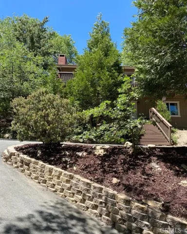 276 Chipmunk Drive, Twin Peaks, California 92391