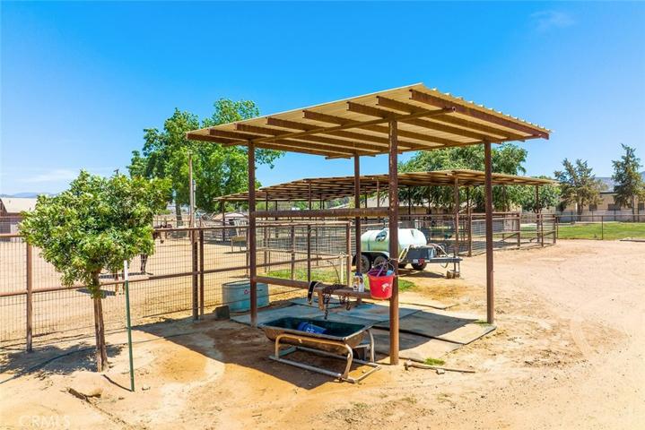 Covered wash area 16x16