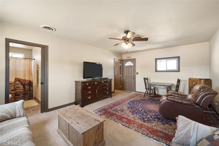 Guest House Livingroom