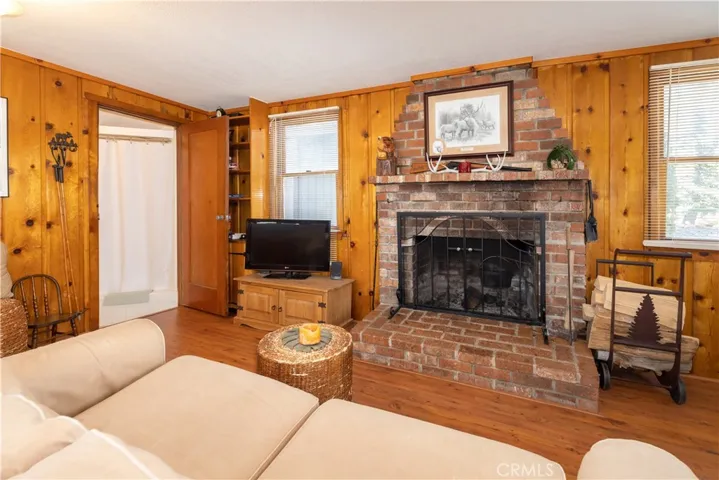 544 Waynoka Lane, Big Bear Lake, California 92315