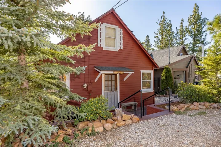 544 Waynoka Lane, Big Bear Lake, California 92315
