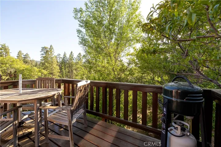 544 Waynoka Lane, Big Bear Lake, California 92315