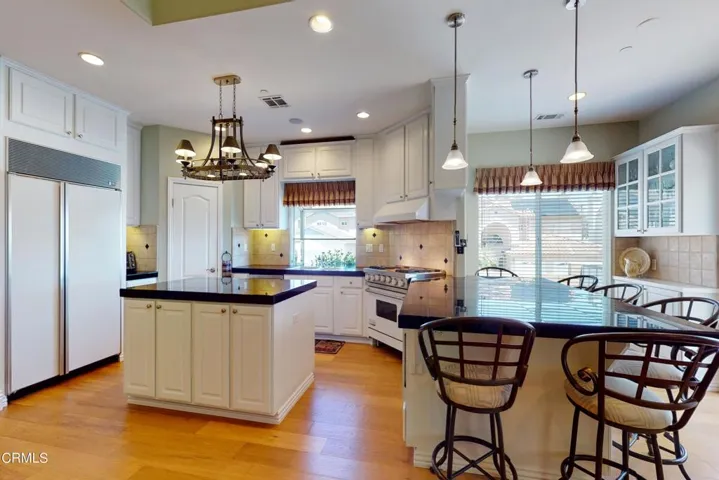 bright & inviting