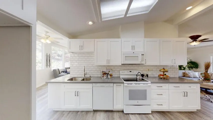 2010 W San Marcos Blvd. 33, San Marcos, California 92078
