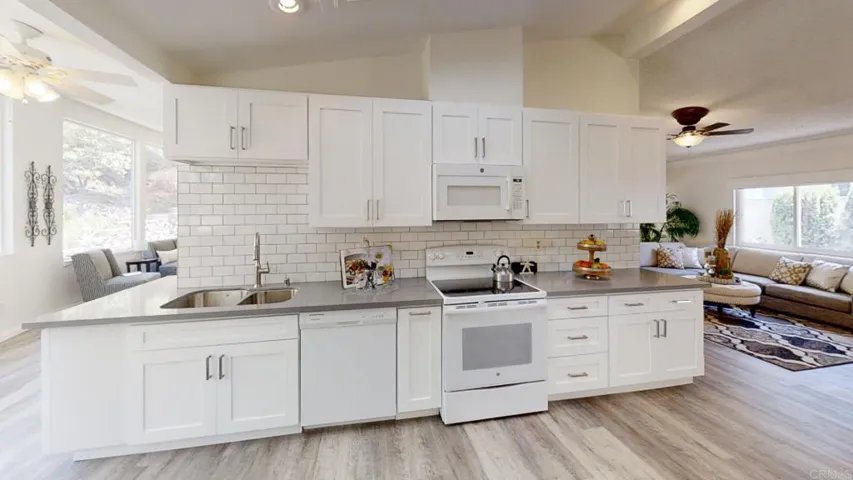 2010 W San Marcos Blvd. 33, San Marcos, California 92078