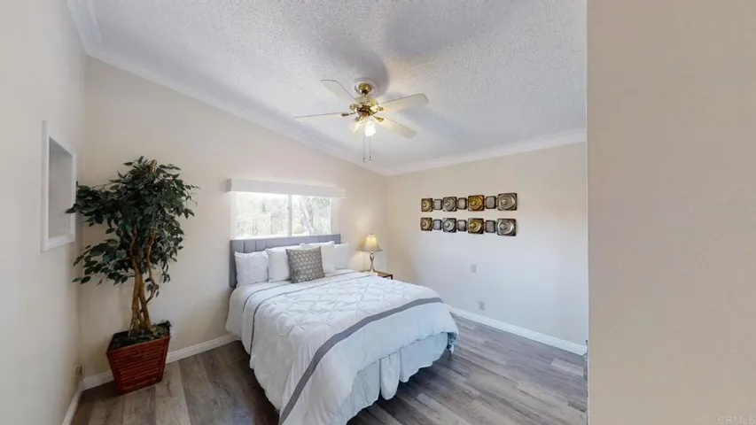 2010 W San Marcos Blvd. 33, San Marcos, California 92078