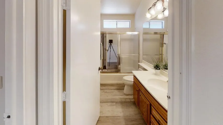 2010 W San Marcos Blvd. 33, San Marcos, California 92078