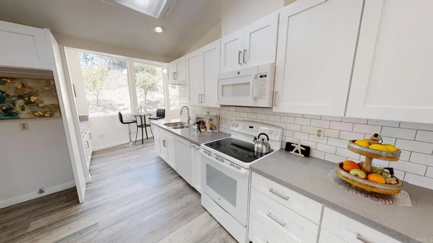 2010 W San Marcos Blvd. 33, San Marcos, California 92078