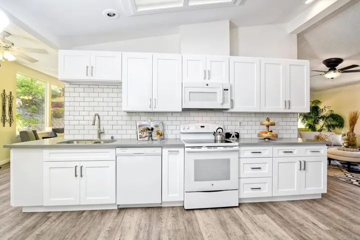 2010 W San Marcos Blvd. 33, San Marcos, California 92078