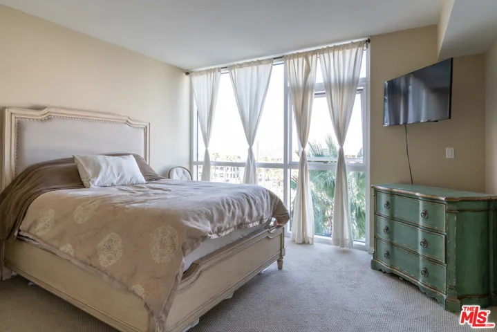 13600 Marina Pointe Drive 606, Marina Del Rey, California 90292