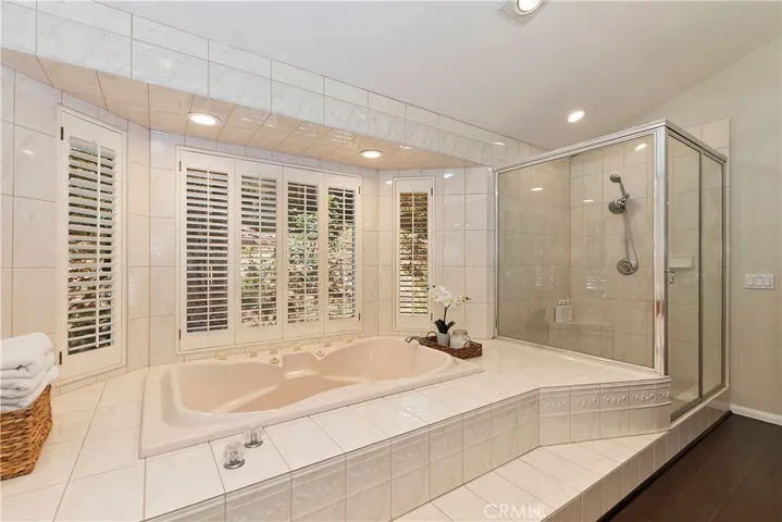 334 Riviera Drive, Lake Arrowhead, California 92352