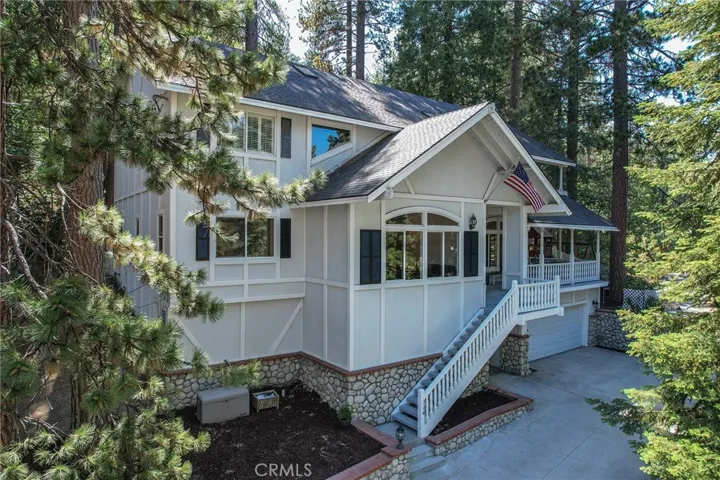 334 Riviera Drive, Lake Arrowhead, California 92352