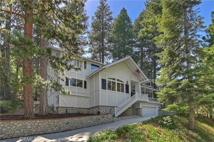 334 Riviera Drive, Lake Arrowhead, California 92352