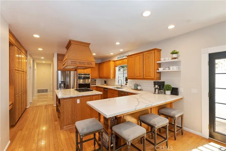334 Riviera Drive, Lake Arrowhead, California 92352