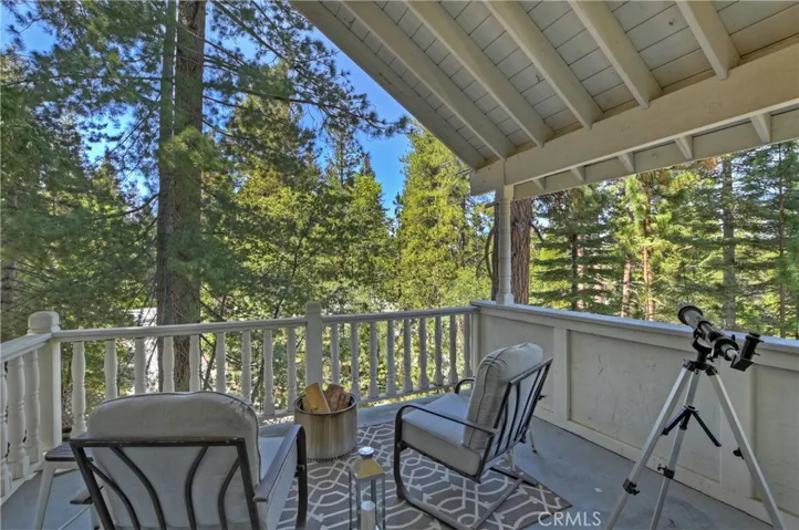 334 Riviera Drive, Lake Arrowhead, California 92352