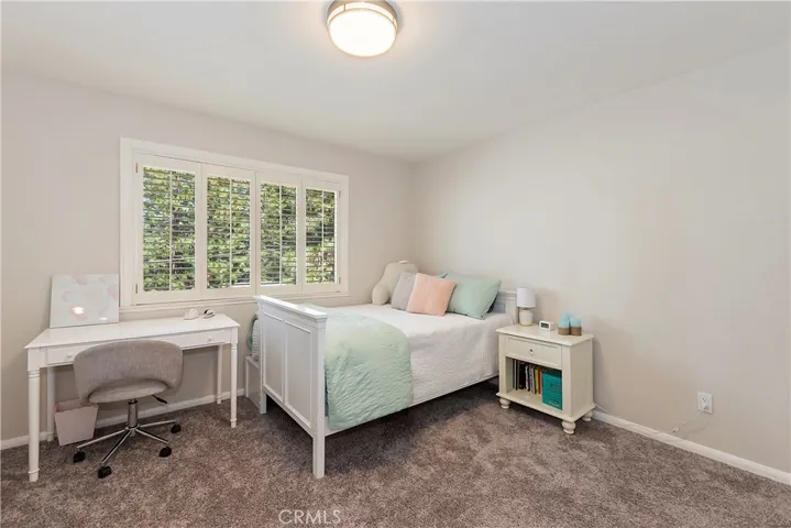 334 Riviera Drive, Lake Arrowhead, California 92352