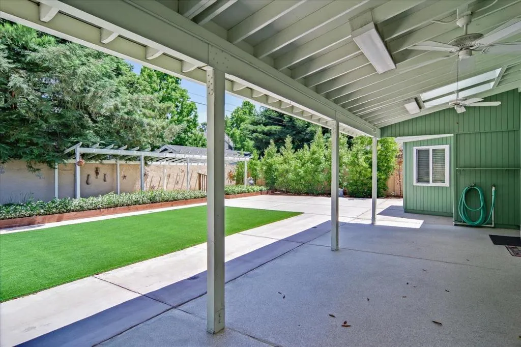 , California home-pic-34