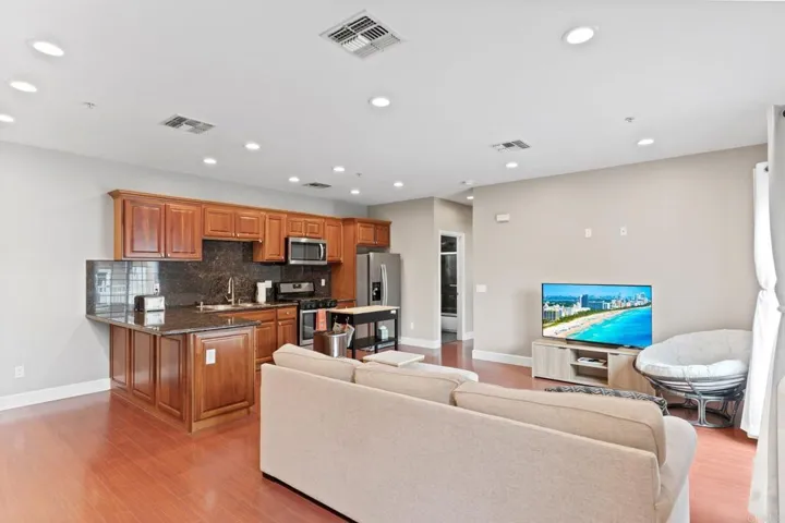 7056 Fulton Street 16, San Diego, California 92111