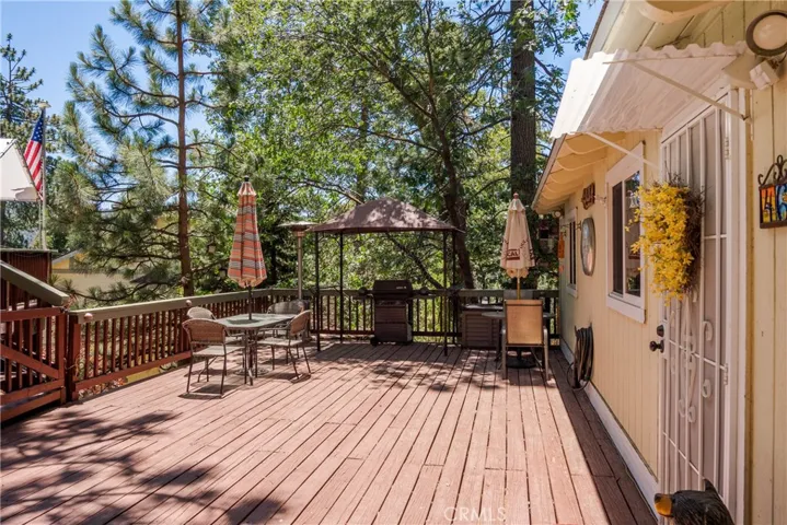 467 Thousand Pines Road, Crestline, California 92325