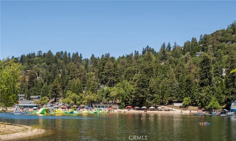 467 Thousand Pines Road, Crestline, California 92325