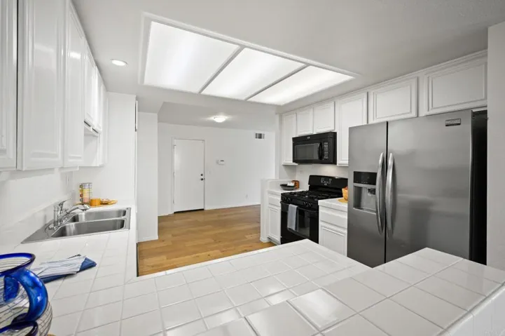 33 Alcoba, Irvine, California 92614