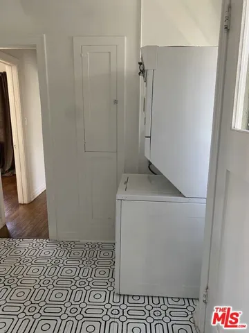 325 N Mansfield Avenue, Los Angeles, California 90036