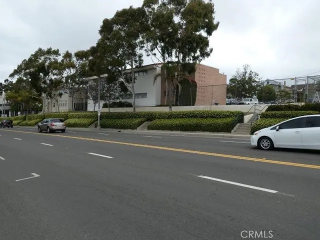 122 N Pacific Coast, Redondo Beach, California 90277