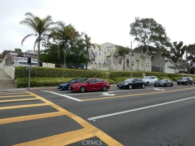 122 N Pacific Coast, Redondo Beach, California 90277