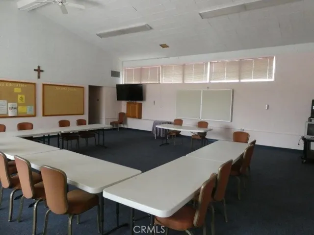 122 N Pacific Coast, Redondo Beach, California 90277