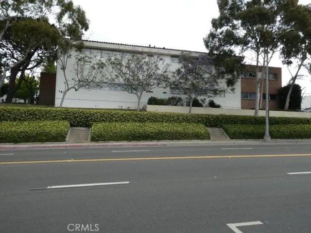 122 N Pacific Coast, Redondo Beach, California 90277