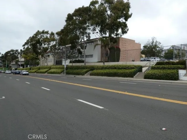 122 N Pacific Coast, Redondo Beach, California 90277