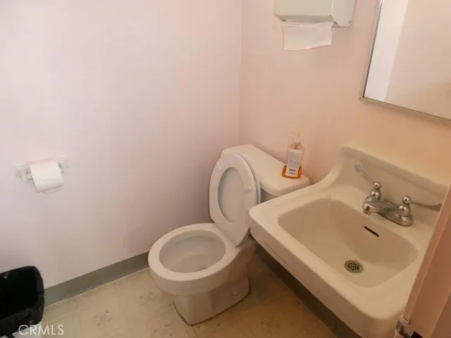 122 N Pacific Coast, Redondo Beach, California 90277