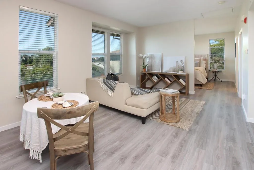 212 Pacifica Boulevard 301, Watsonville, California 95076 home-pic-0