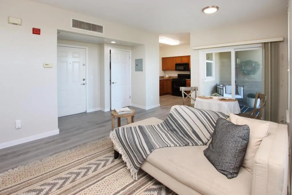 212 Pacifica Boulevard 301, Watsonville, California 95076 home-pic-15