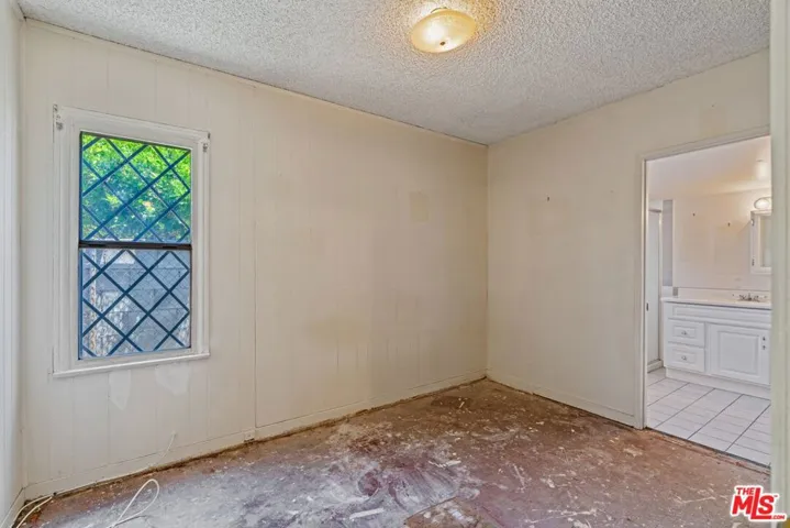 4310 W 103rd Street, Inglewood, California 90304