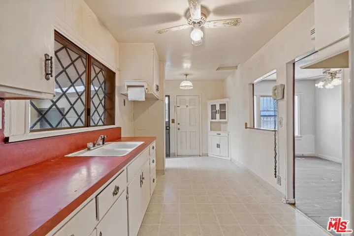 4310 W 103rd Street, Inglewood, California 90304
