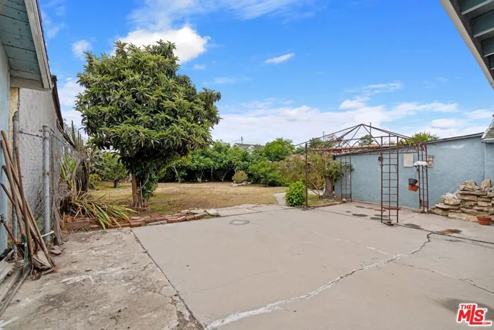 4310 W 103rd Street, Inglewood, California 90304
