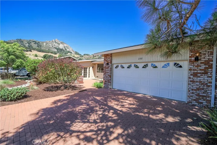 Attached 2 car garage