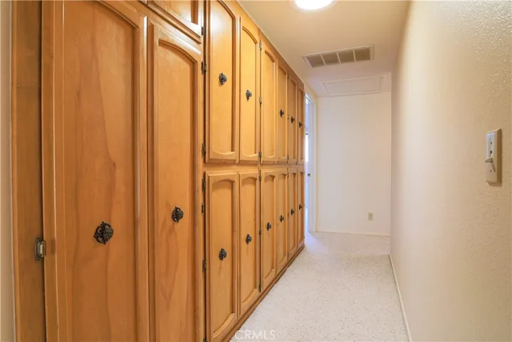 Hallway to the bedrooms