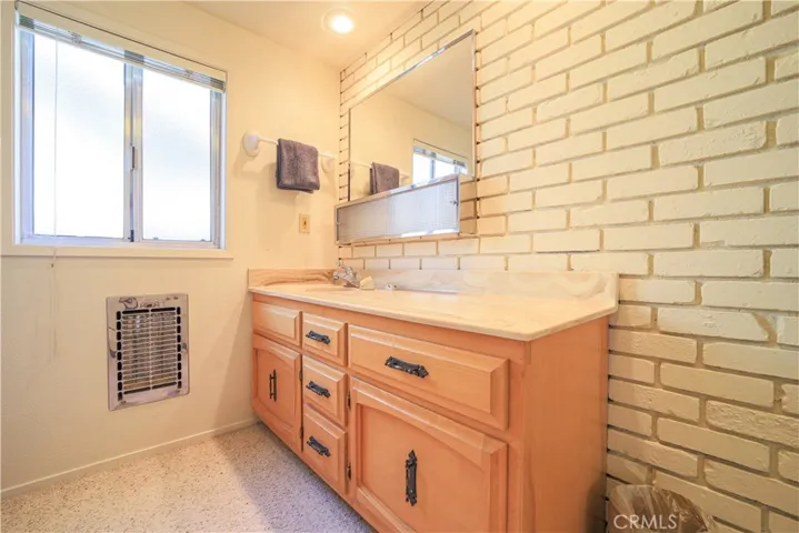 Guest suite bathroom