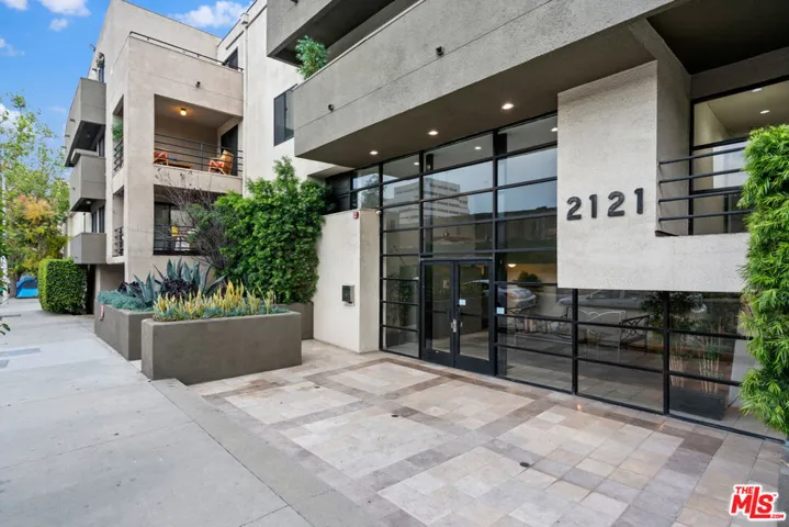 2121 Beloit Avenue 112, Los Angeles, California 90025