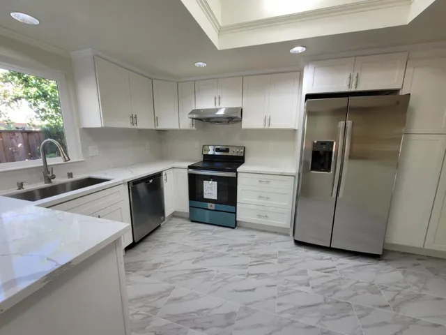 380 Tampa Court, Foster City, California 94404
