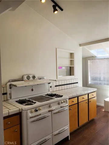 Back house kitchen