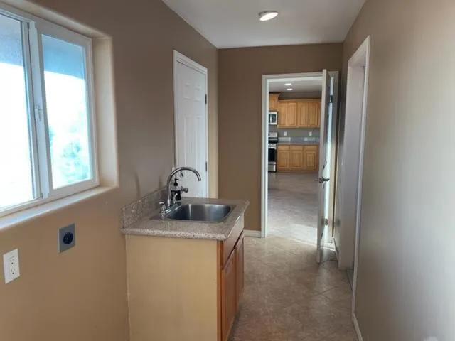PHOTO_Fairlane_laundry_room
