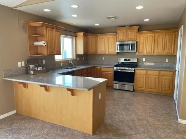 photo_Fairlane_2340_kitchen