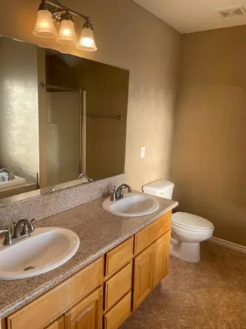 photo_Fairlane_2340_dual_sinks