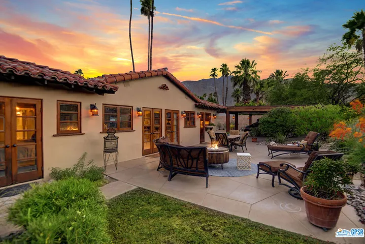 720 E Paseo El Mirador, Palm Springs, California 92262