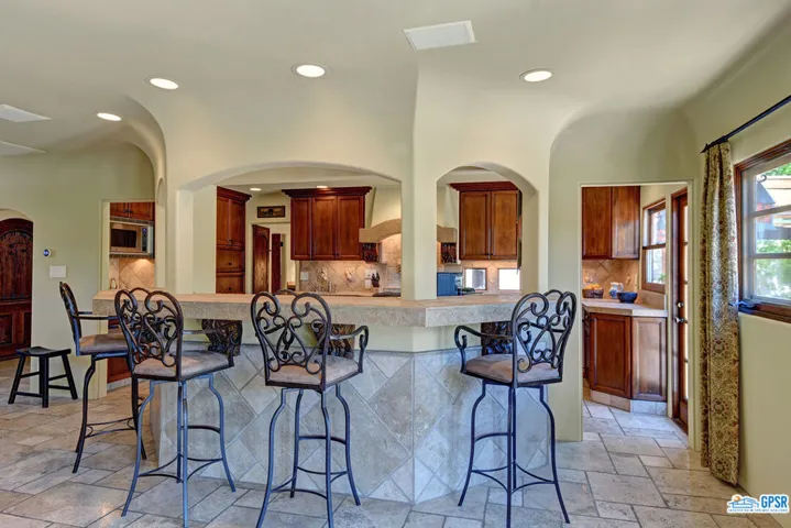 Breakfast Bar